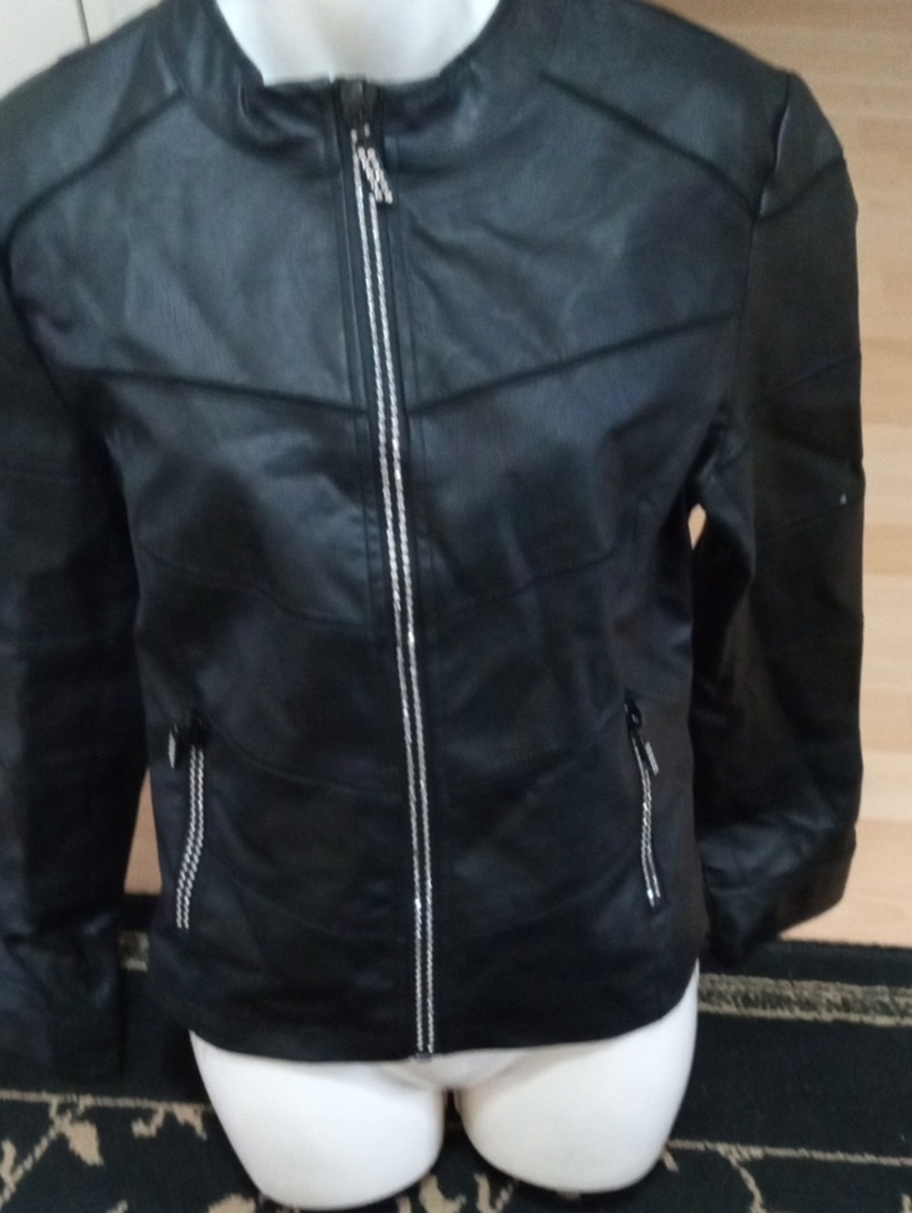 $ 9>>Frank Lyman Design Black Faux Leather Bomber Jacket Rhinestone Detailing